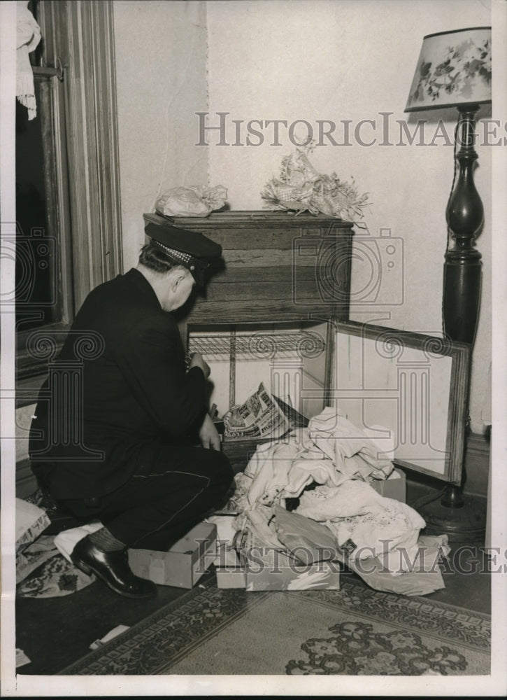 1937 Mrs Bertha De Meyer Chicago Policeman - Historic Images