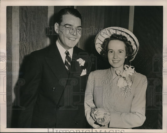 1941 Press Photo Mary Eshbach & husband John Benedito aboard the SS Oriente - Historic Images