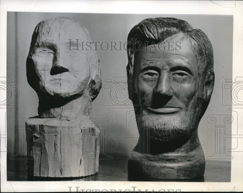 1946 Press Photo Abraham Lincoln Wood Carving from Artist Paul Beauchene - Historic Images