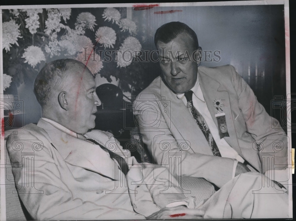 1952 Press Photo General Eisenhower with Gov. Theodore R. McKeldin of Maryland - Historic Images