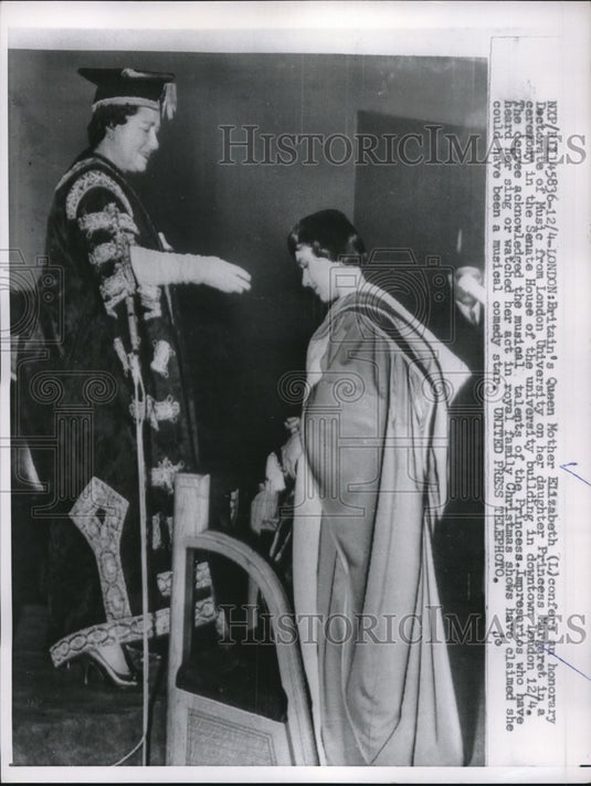 1957 Press Photo Britain's Queen Mother Elizabeth - Historic Images