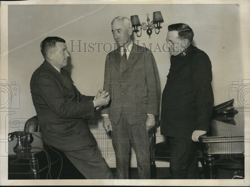 1932 Mr.Blaine with Mr.X and Andrew Laurie at the Gold Dust Lodge - Historic Images