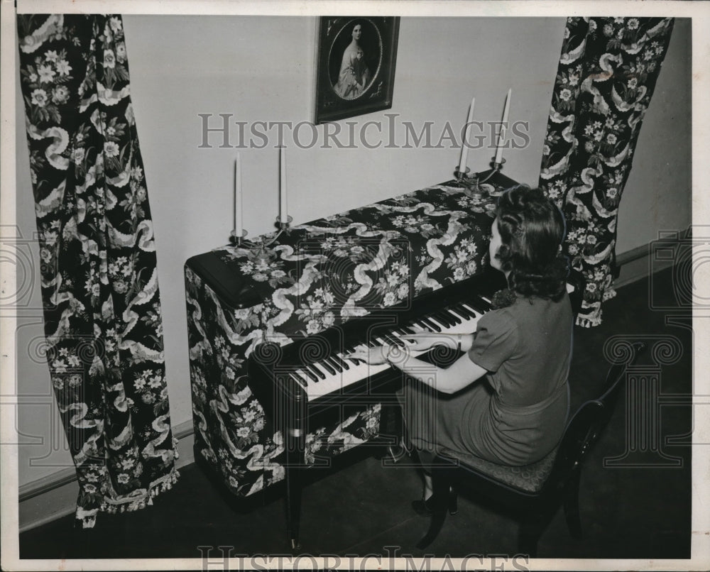 1939 Piano is covered to match drapes - Historic Images