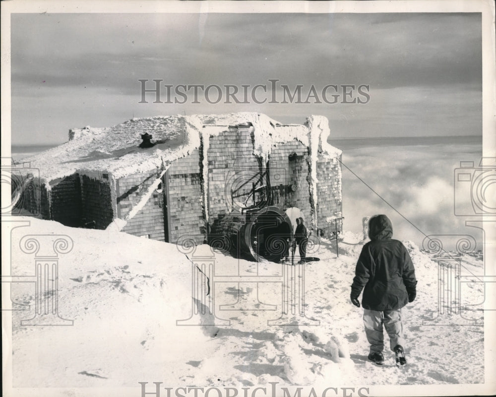 1958 Press Photo General Electric's Aircraft Gas Turbine Test Engineers - Historic Images