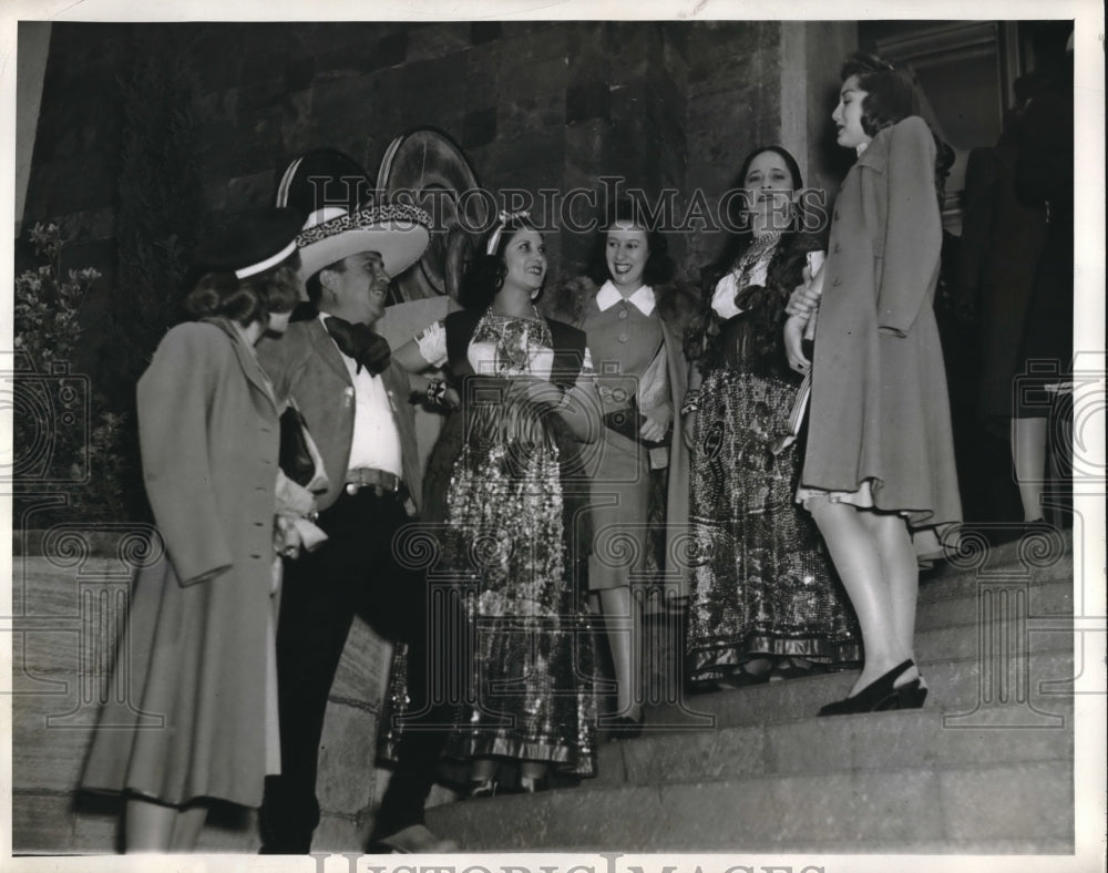 1940 Press Photo Patsy Tolliver Joan Strasburger Helen Radloff Visit Mexico City - Historic Images