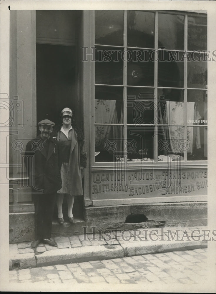 1927 Press Photo Clarence and Mrs. Pierson At Their Home and Office-Historic Images