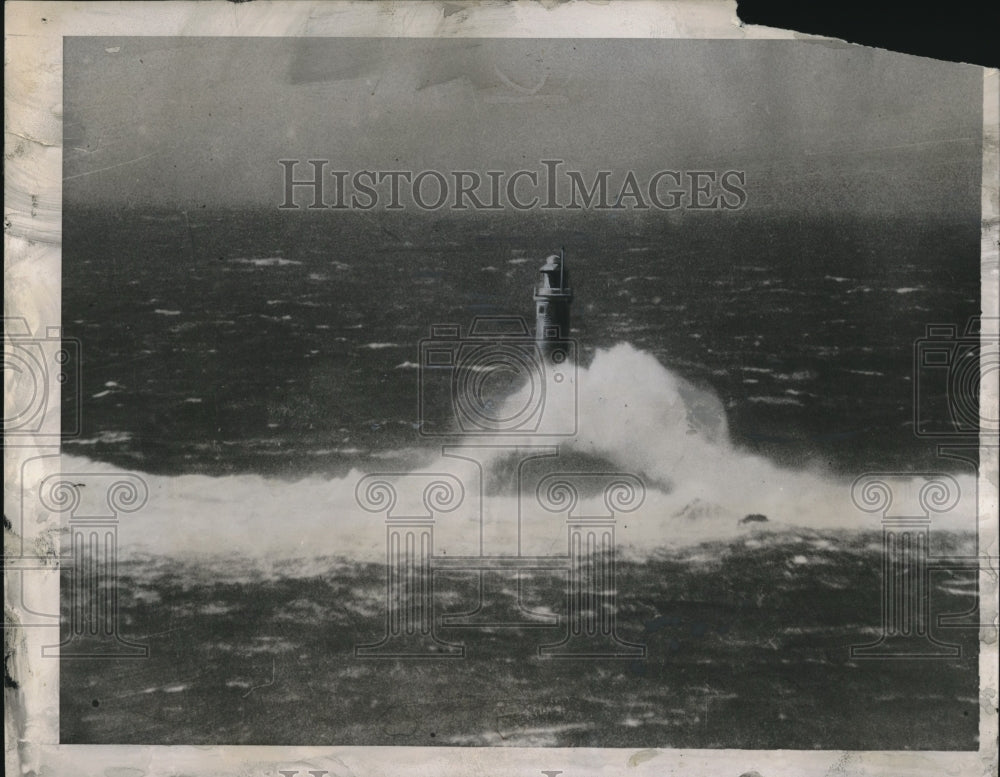 1938 Press Photo Longships Lighthouse Hit By Large Wave During Storm-Historic Images