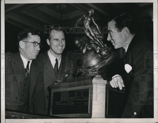 1937 Press Photo The Collier Trophy, America's most coveted award - Historic Images