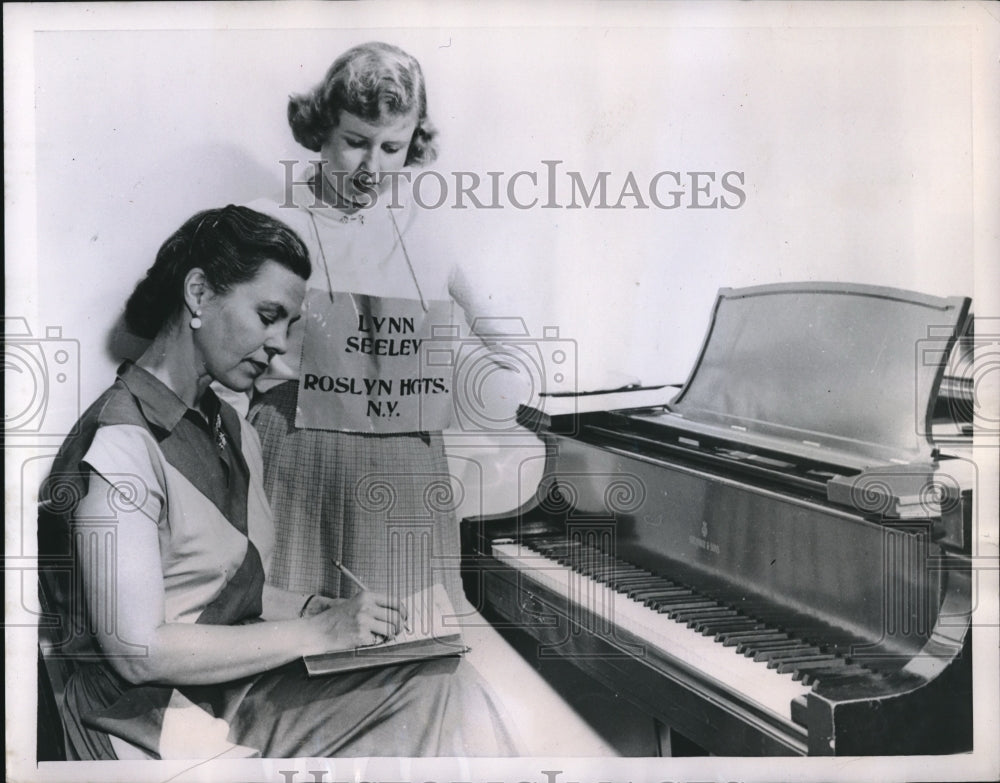 1951 Student Singer Tries Out For Freshmen Chorus At Skidmore - Historic Images