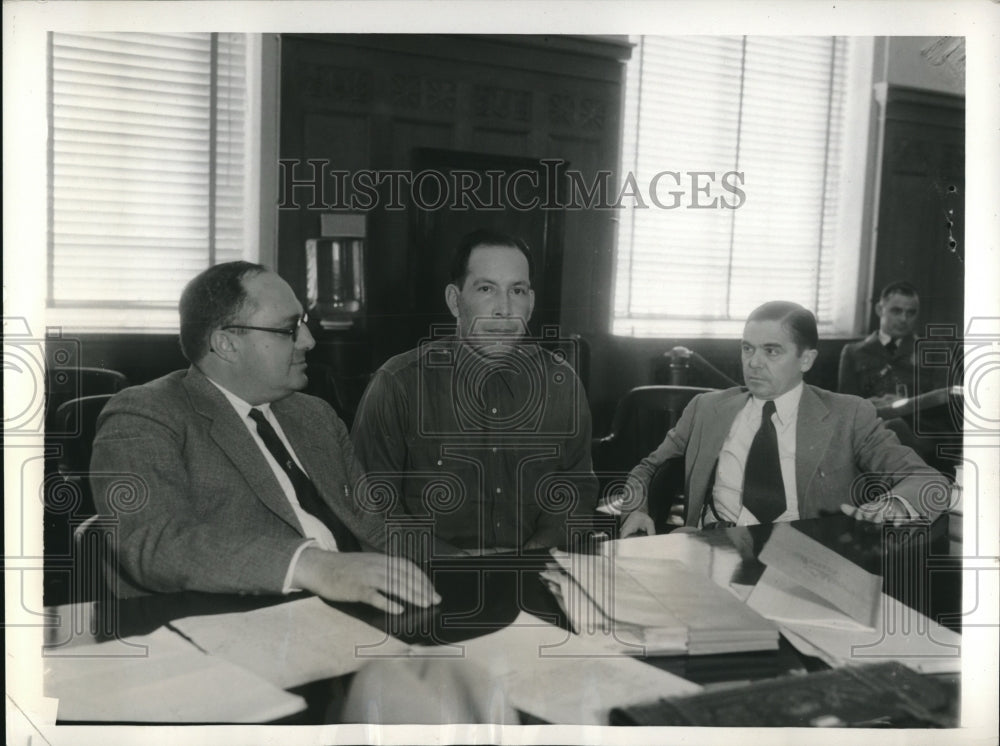 1932 Press Photo Salcido Garcia charged with smuggling Chinese into U.S. - Historic Images