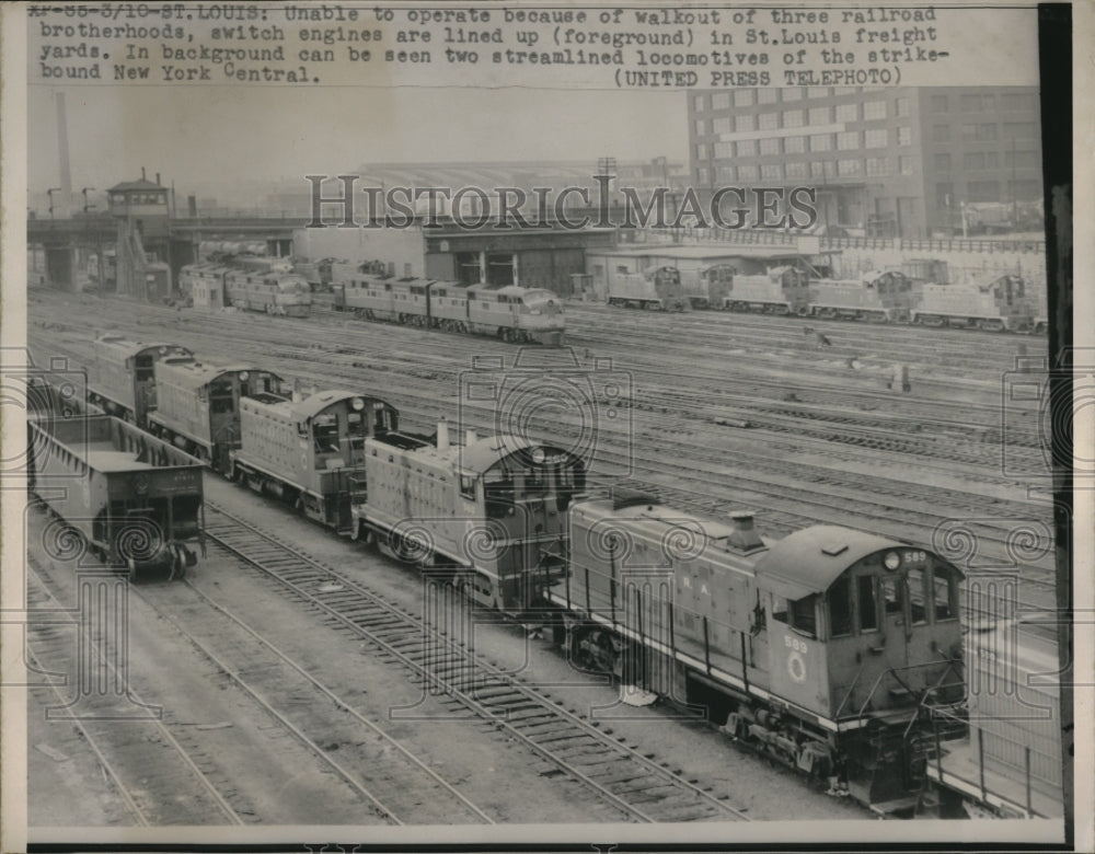 1952 Press Photo back up of engines at St. Louis freight yards due to walk-out - Historic Images