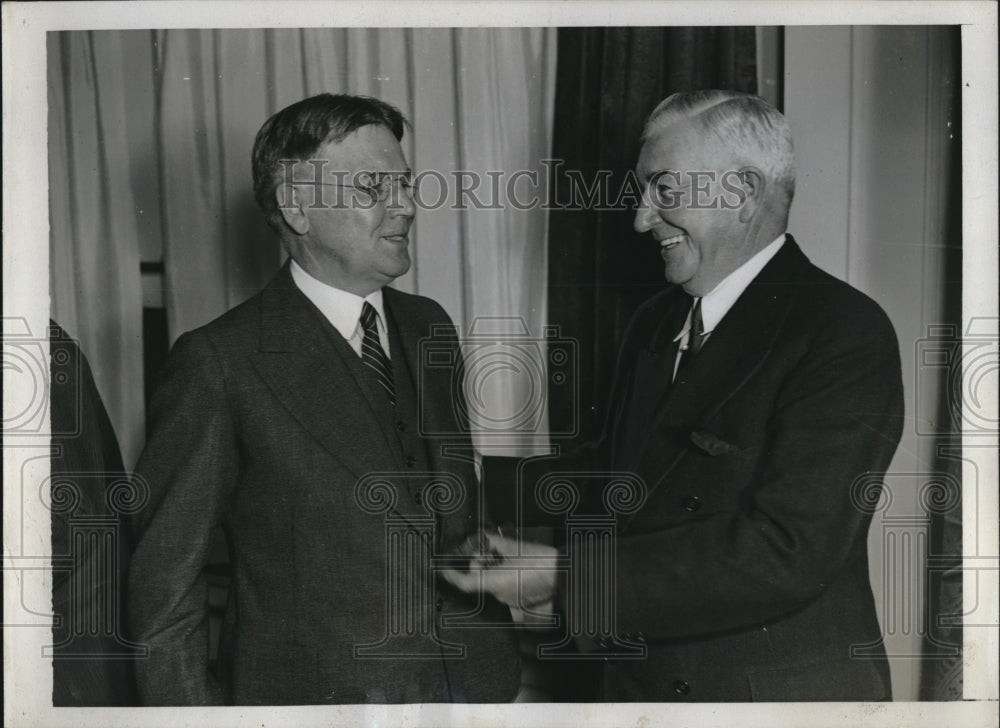 1935 Henry Fletcher RNC Chairman Talks With Postmaster Walter Brown - Historic Images