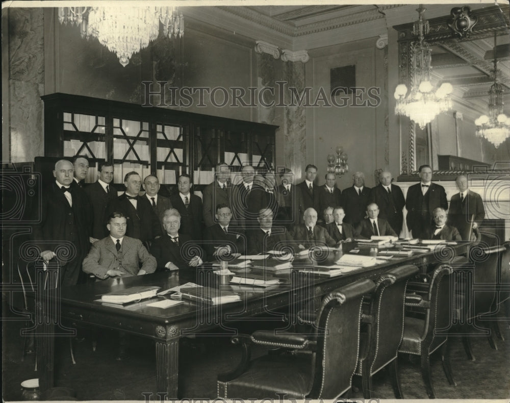 1922 Press Photo First Meeting Of People's Legislature Service At Senate - Historic Images
