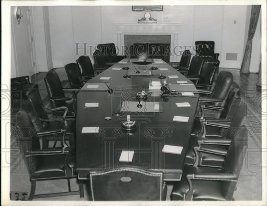 1941 President Roosevelt's Octagonal Shaped Cabinet Table - Historic Images