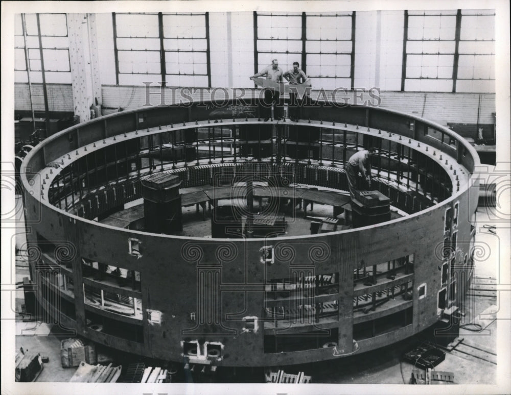 1957 Press Photo water wheel at Westinghouse Electric Corp, East Pittsburgh PA - Historic Images