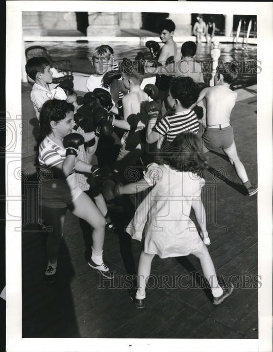 1938 Rigorous training of Tiney Miami Biltmore Country Club battlers - Historic Images
