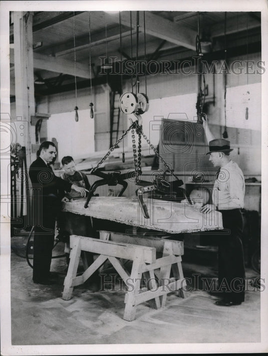 1937 Press Photo Al Walloch, Mike Torohoff, and Barney Austad Inspecting - Historic Images