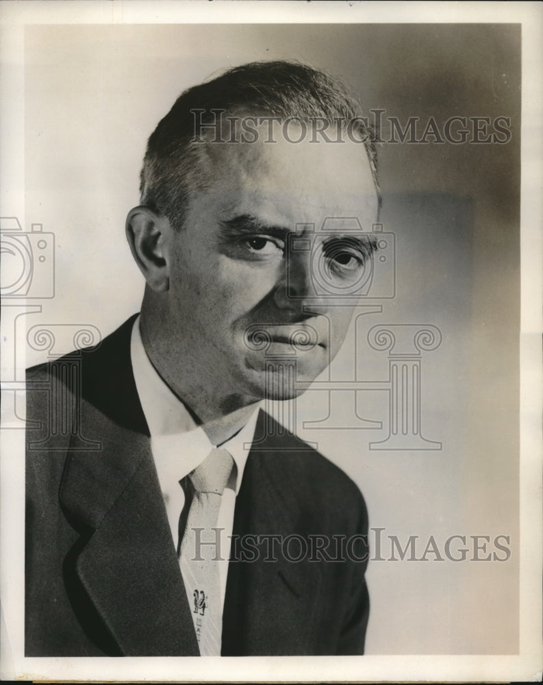 1953 Press Photo Vice President of Research and Development, Dr. Eric J. Hewitt - Historic Images