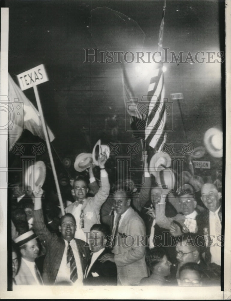 1932 Texas DNC Delegates Cheer For Roosevelt Presidential Nomination - Historic Images