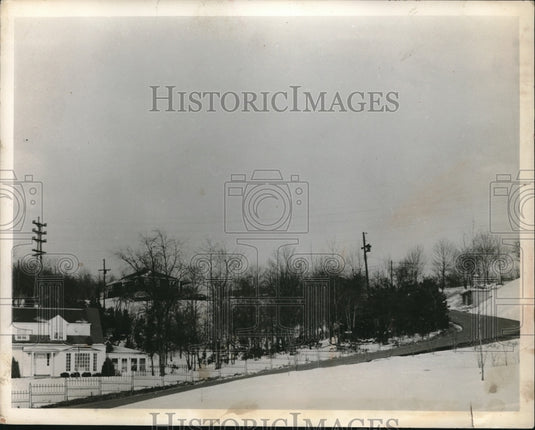 1953 Press Photo Neighborhood Streets Have Sub Pavement Snow Melting System - Historic Images