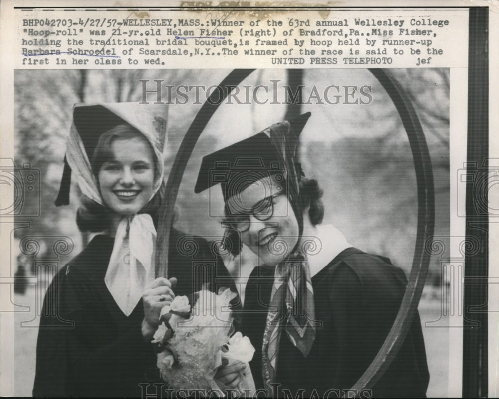 1957 Press Photo Helen Fisher Wins at Wellesley College with Barbara Schroedel - Historic Images