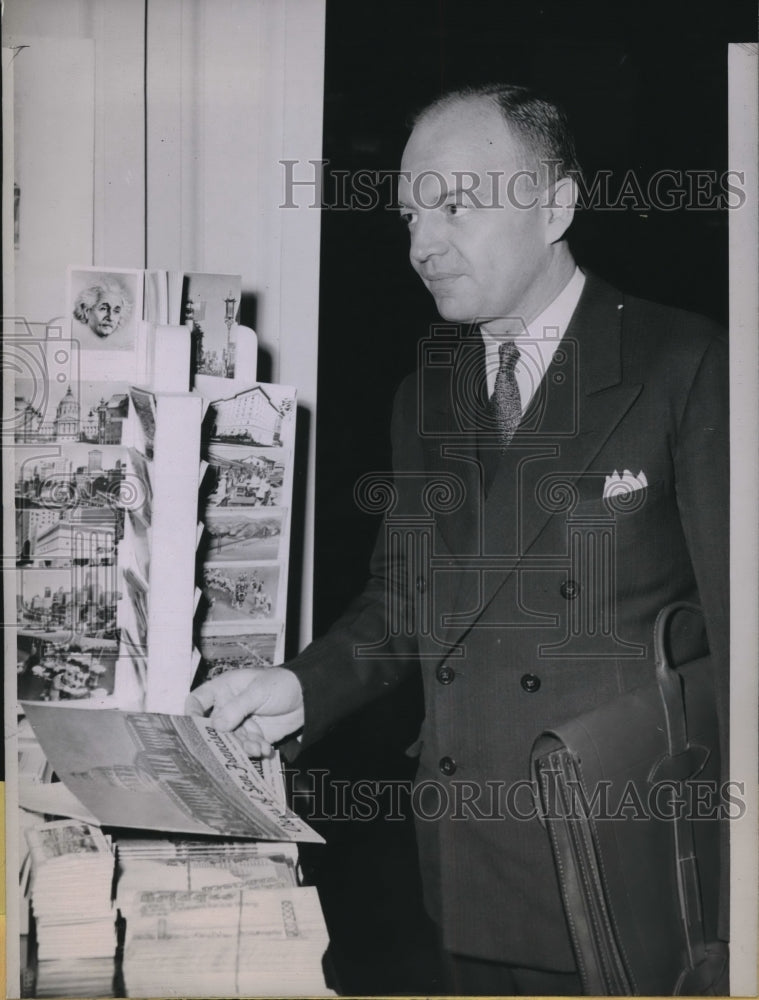 1945 Press Photo Commander Harold Stasgen USNR Former Governor of Minnesota - Historic Images