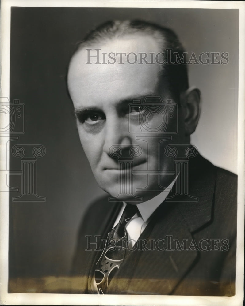 1941 Press Photo Dodge Truck Division Chrysler Corp Superintendent EJ McPhee - Historic Images