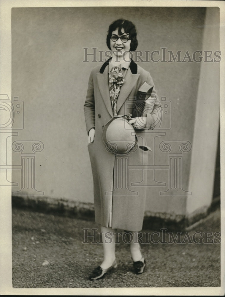 1925 Press Photo Gale Martin Socialite Wearing Stylish Coat And Glasses-Historic Images
