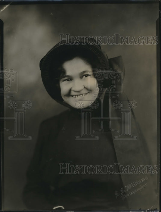1922 Press Photo Mrs. May Williams The Champion Saleswoman Of The Slavation Army - Historic Images