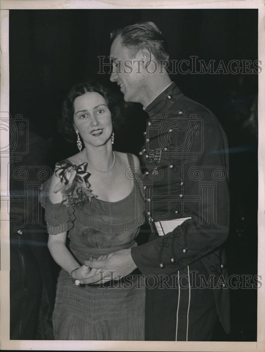 1936 Press Photo Margery Stoddard Dances With William Schreiber At Victory Ball - Historic Images