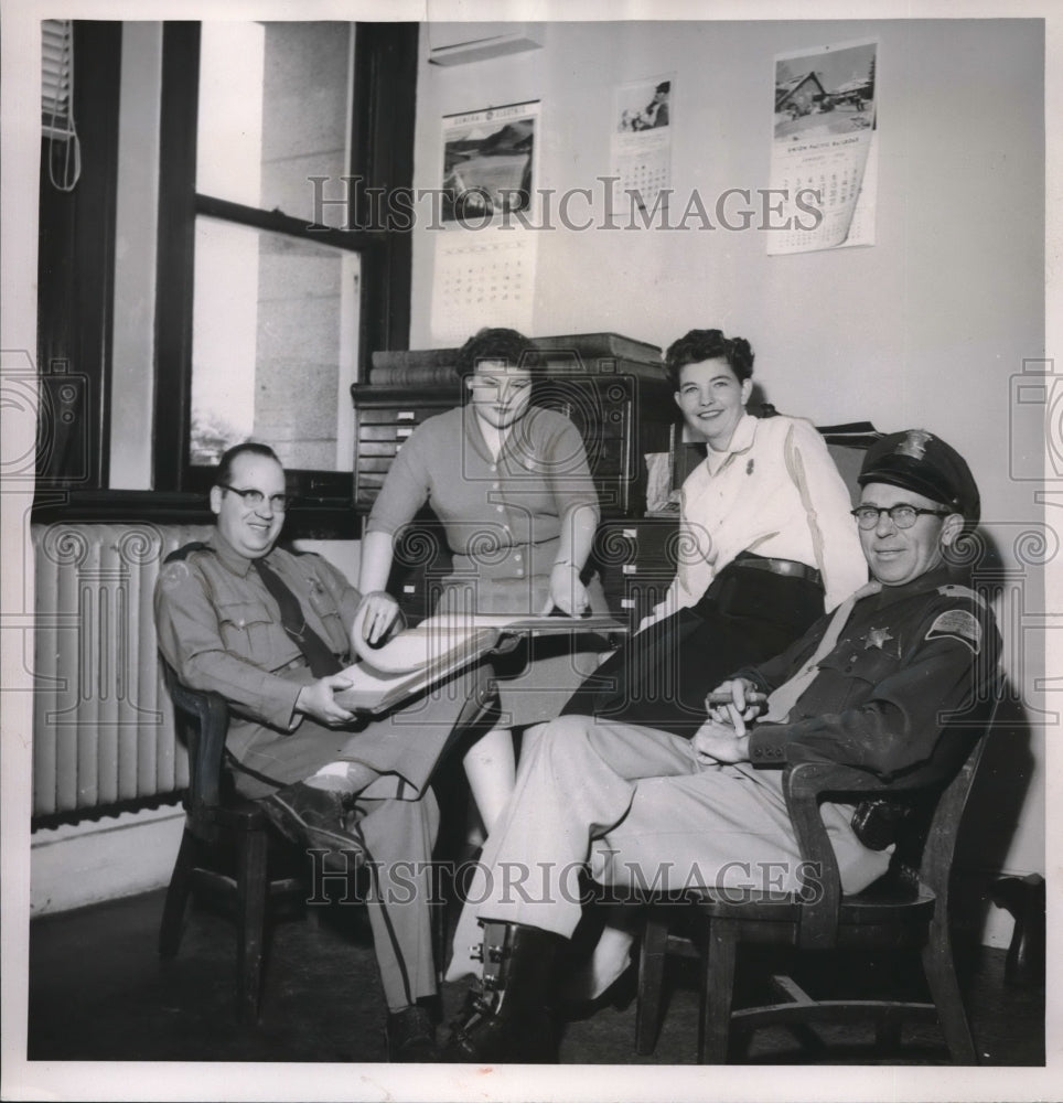 1955 Press Photo Kenneth &amp; Vera Forshee, Jody &amp; Kenneth Harris, Utah Police-Historic Images