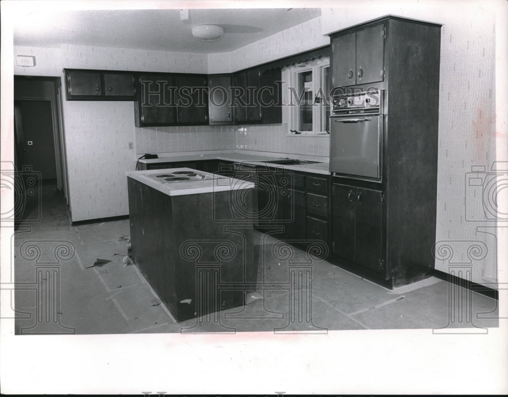 1965 Press Photo Kitchen Under Construction in 1960&#39;s Home-Historic Images