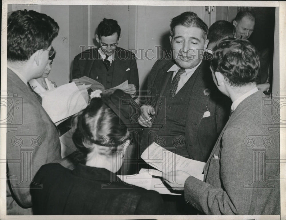 1943 Micheal Strauss Reaches Agreement With Striking DC Miners - Historic Images