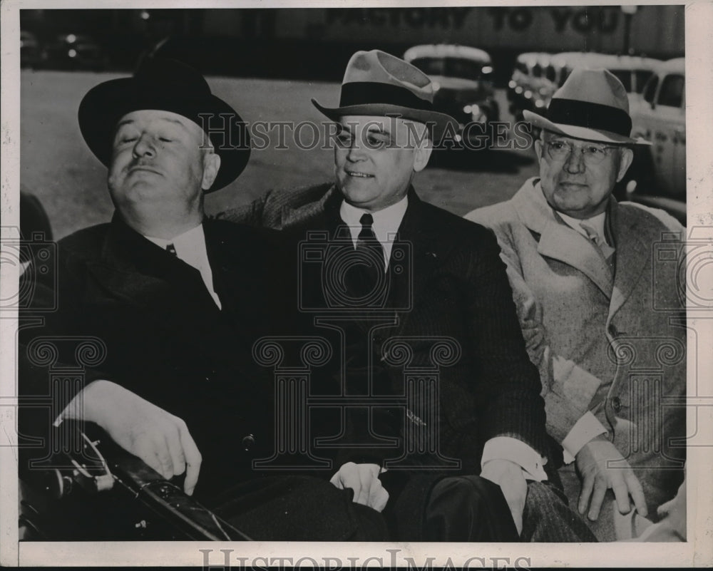 1939 Press Photo James Farley With Mayor Harold Burton And AF