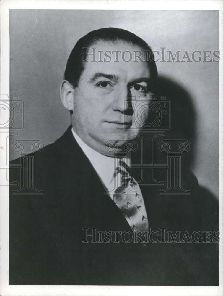 1942 Press Photo Frank M. Roy Cleveland Businessman In Suit Looks Dapper - Historic Images