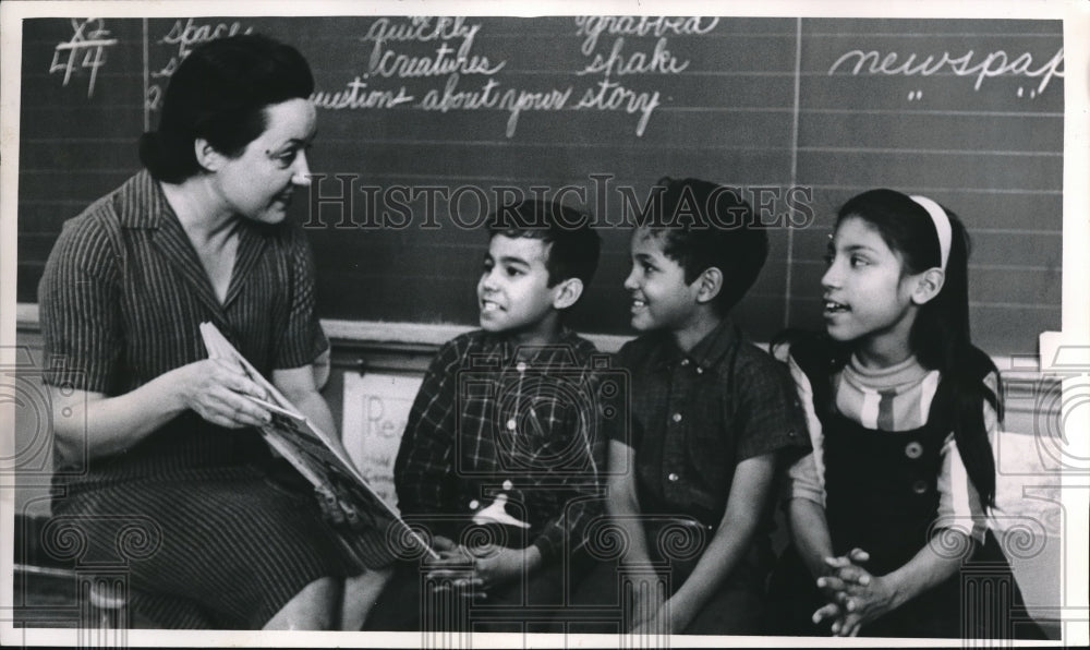 1964 Tomantt School Mrs. Hernandez - Historic Images