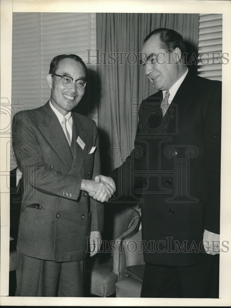 1965 Press Photo Two Businessmen Greet Each Other - Historic Images