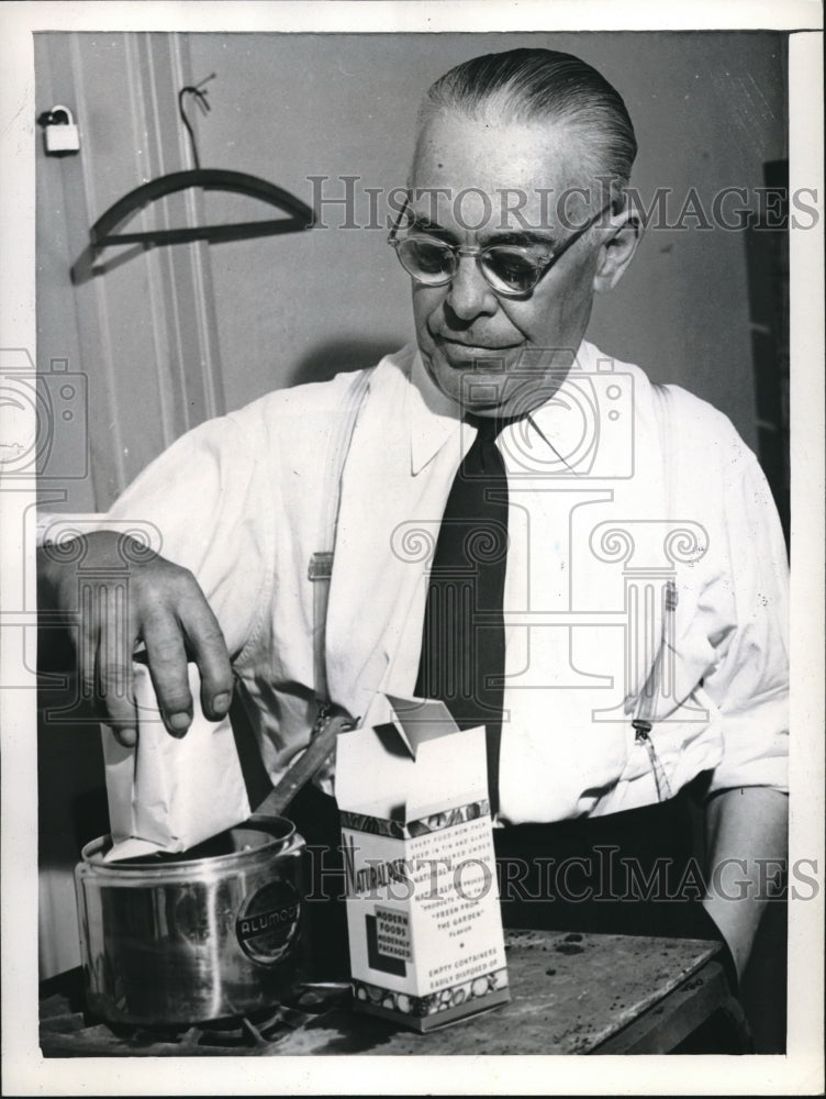 1942 Inventor Duryea Bensel Invent Airtight Tin To Hold Food - Historic Images