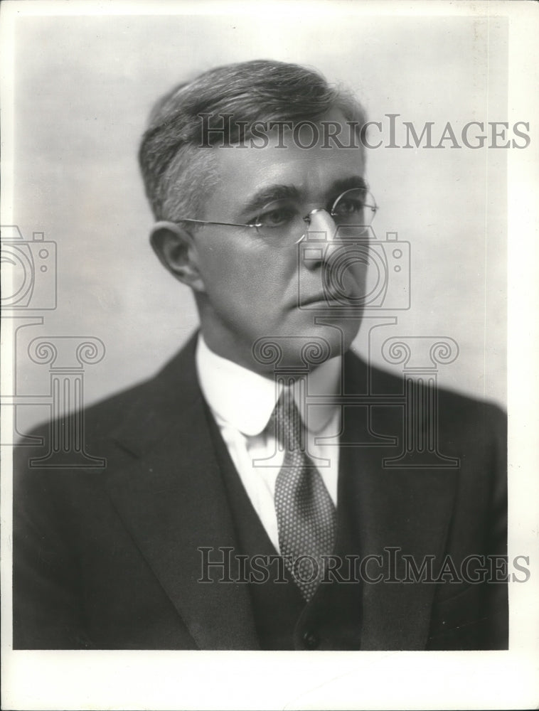 1932 Dr. Irving Wears Clean Suit For Portrait - Historic Images