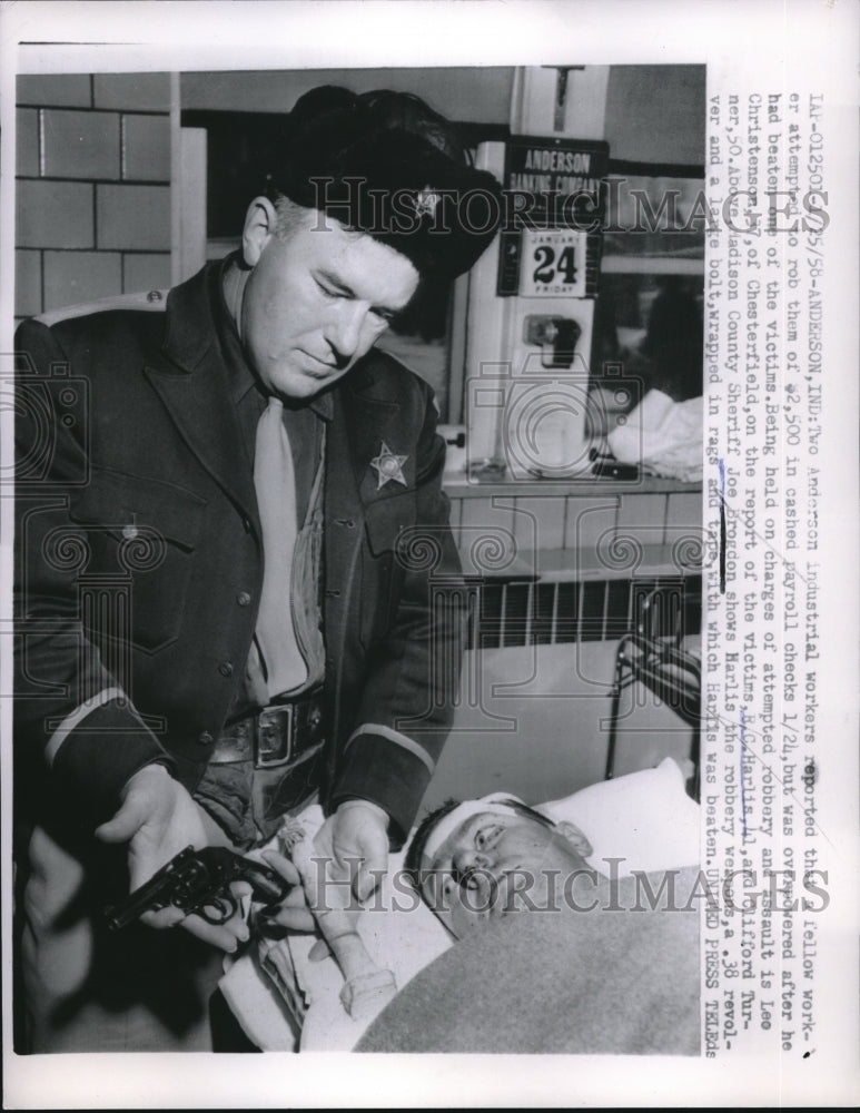 1958 Press Photo Industrial Workers Reported An Attempted Robbery of $2500 - Historic Images