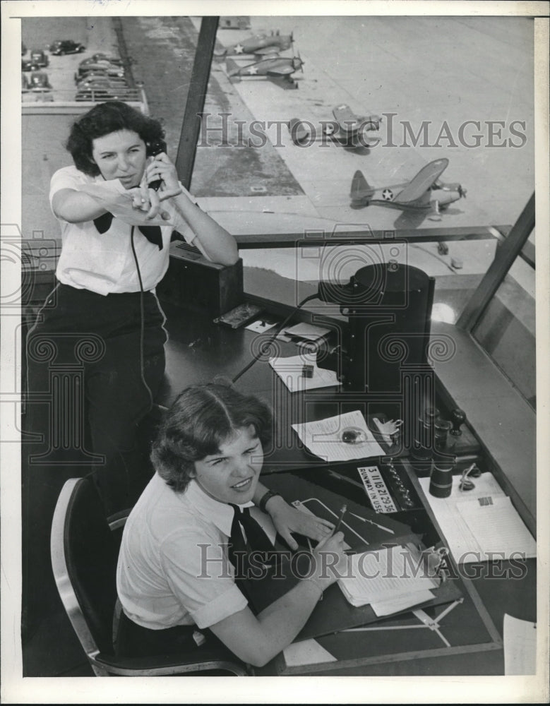 1943 Press Photo Anastosia Air Field - Historic Images