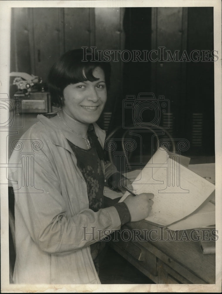 1929 Press Photo Fannie Cohn Editor Of NYC James Monroe High Gregg Journal - Historic Images