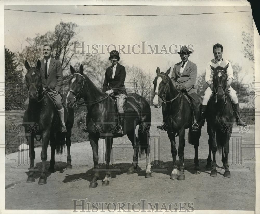 1932 Press Photo Bronxville Club Holds Breakfast Ride in Bronxville NY - Historic Images