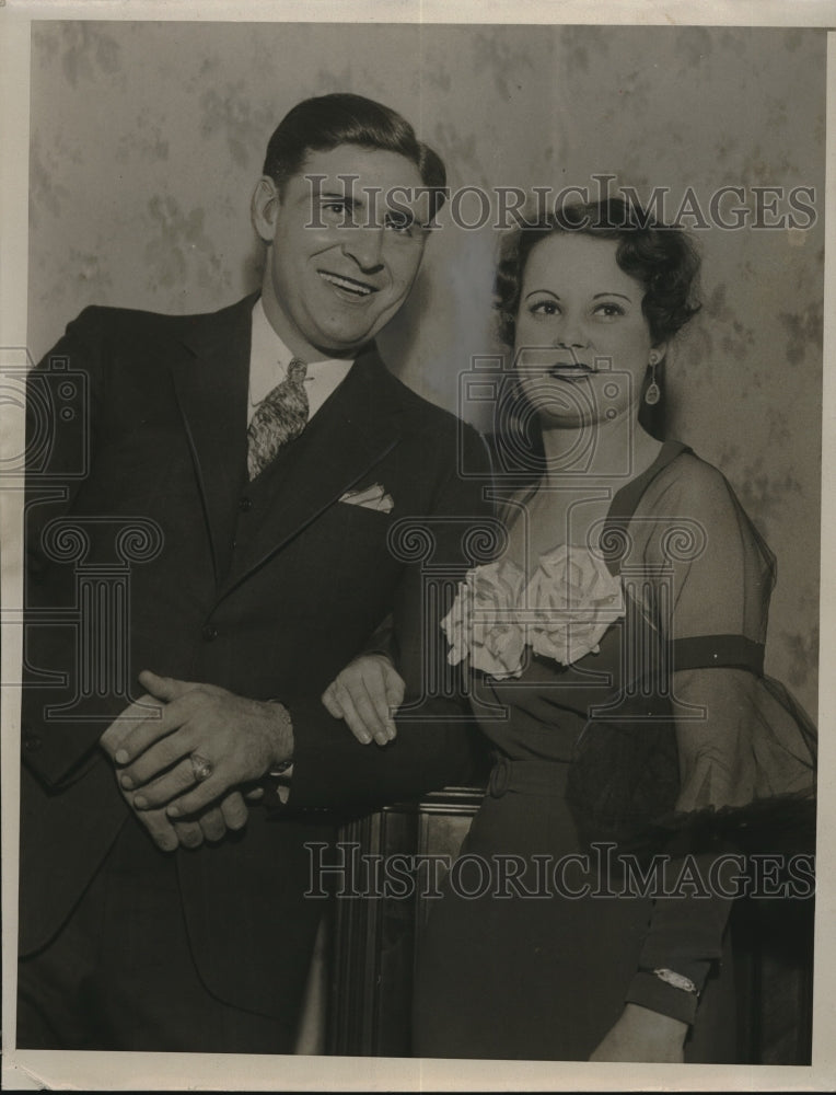 1933 Press Photo Ben Chapman &amp; his wife at Nashville, Tenn-Historic Images