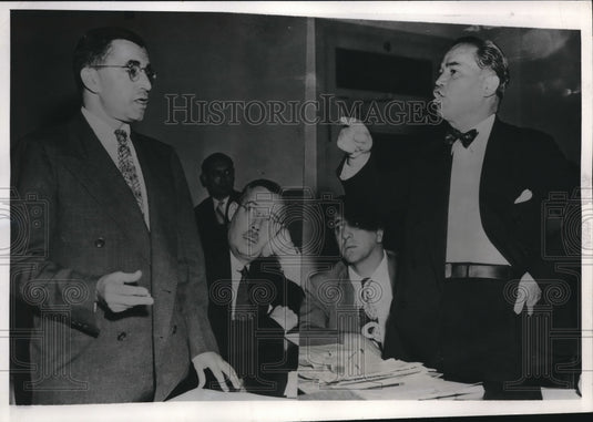 1945 Press Photo WLB Hearing with Burton Zorn, and Louis Waldman Atty for Union - Historic Images