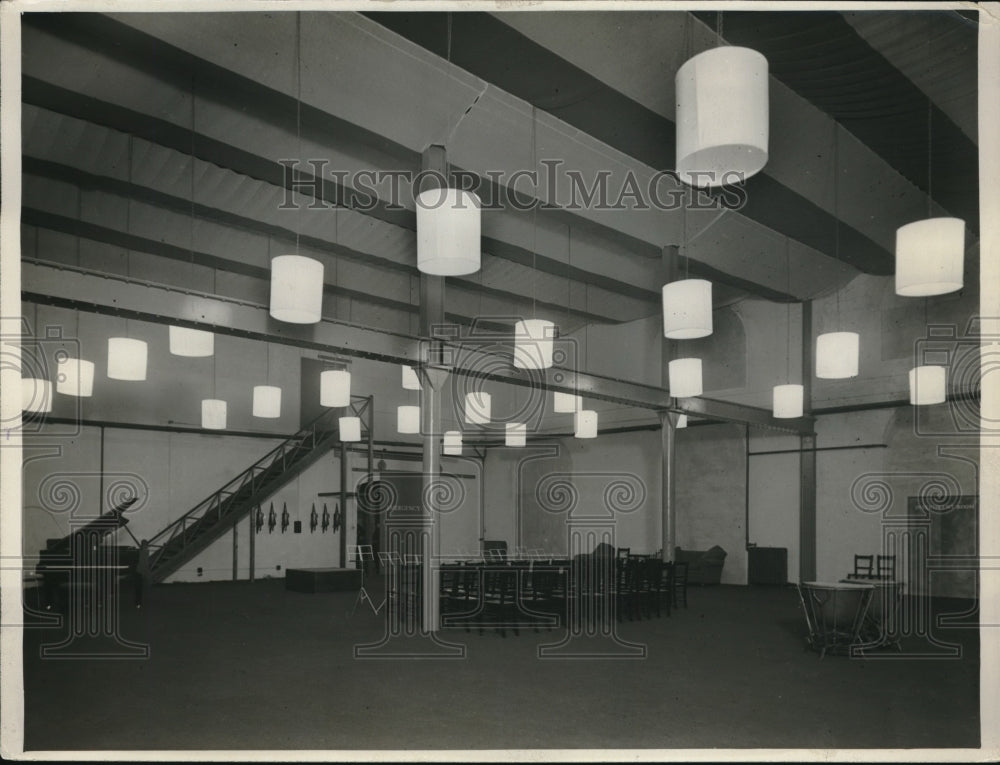 1931 Press Photo No. 10 Studio At Savoy Hill Is Big Empty Room With Piano-Historic Images