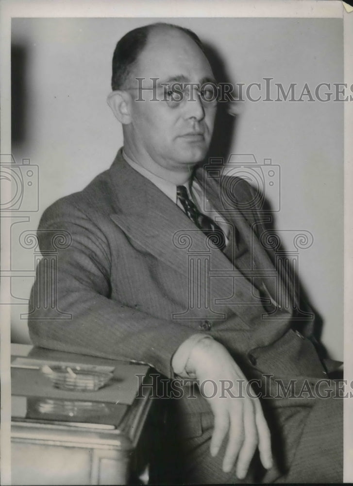 1940 Press Photo Richard Sieben testified in the Chicago hearing of un-American - Historic Images