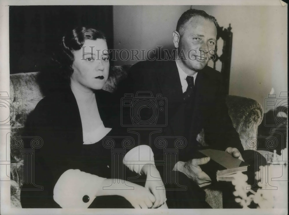 1935 Former Army Captain Harold K Coulter secret marriage disclosed - Historic Images