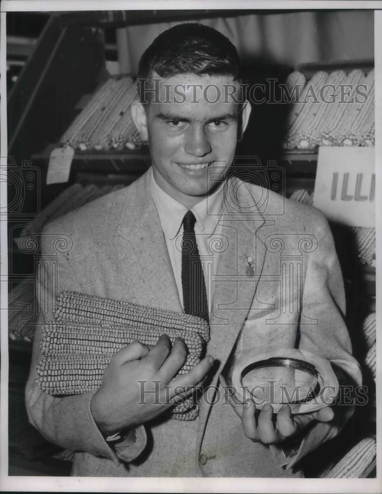 1954 Press Photo William Spealman, &quot;Corn Prince&quot; at International Hay &amp; Grain - Historic Images