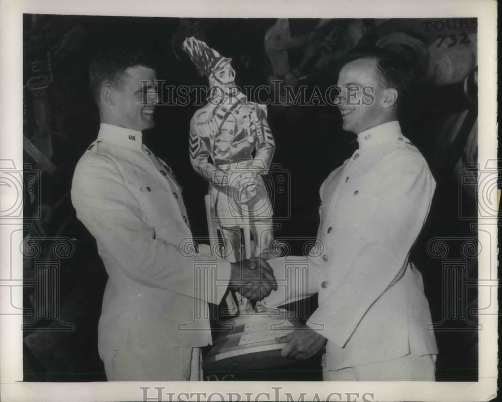 1948 Cadet John Saxon Given Dumbjohn Award At West Point For Acting - Historic Images